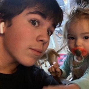 Meet your Posher, Douglas